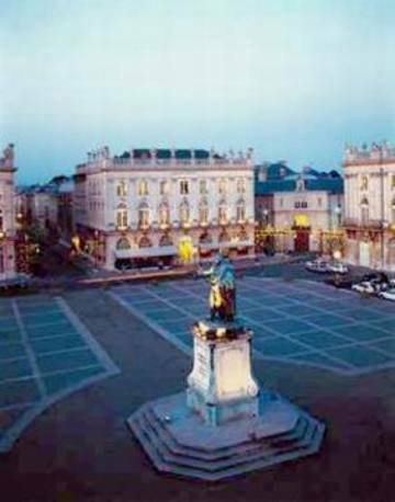 Hotel Grand De La Reine