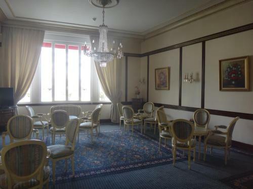 Hotel D'espagne (.)