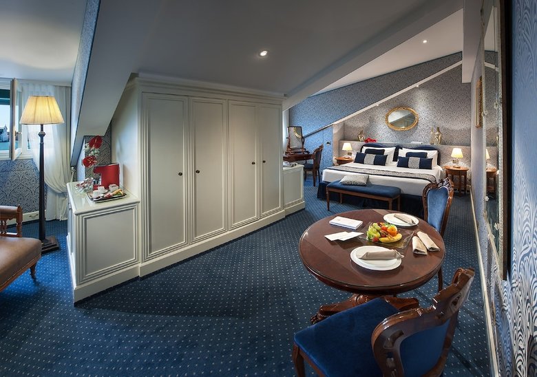 Hotel Londra Palace