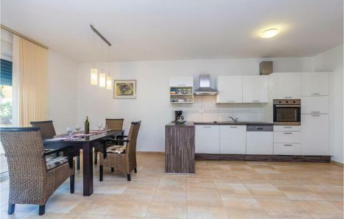 Apartment Stran III