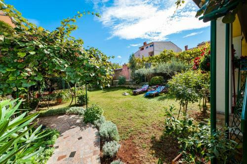 Hostal Apartments And Rooms Villa Dea