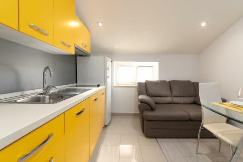 Apartment Deny