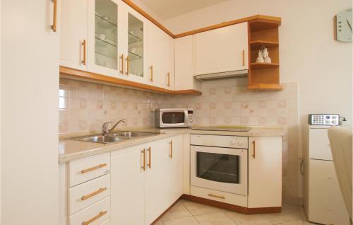 Holiday Home Oric Stari Grad III