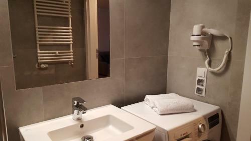 Korab Apartments Jagiello?ska