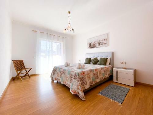 Casa Elena - Villa Espa�osa Junto Ao Supermercado, Centro E Praias