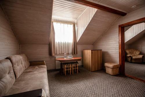 Dovbushanka Hotel