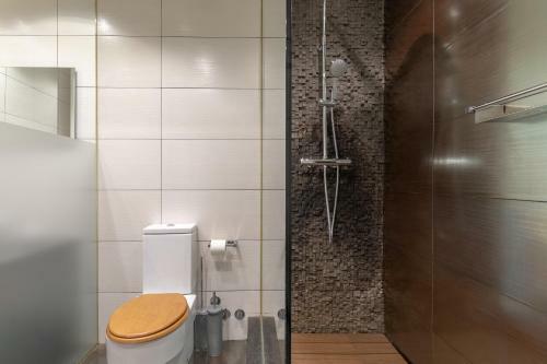 Old Town II Apartment By Aston Rentals