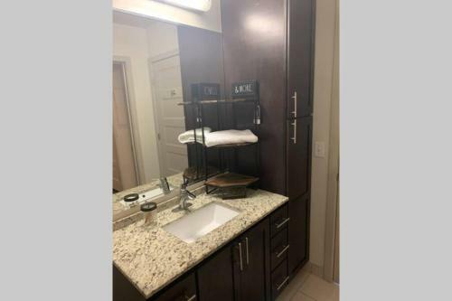 Apartamento Elegant Brookland Oasis With Patio, Pool, Gym, Smart