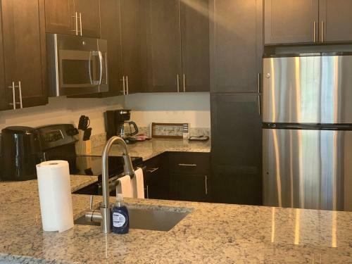 Apartamento Elegant Brookland Oasis With Patio, Pool, Gym, Smart