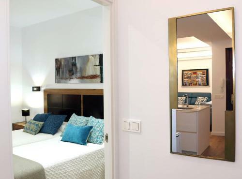 Apartamento Piso Reformado. 2 Min Del Casco Viejo. Con Garaje.