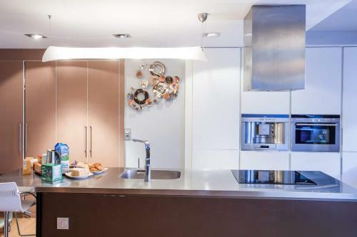 Apartamento Piso Moderno, C�ntrico Y Con Garaje.