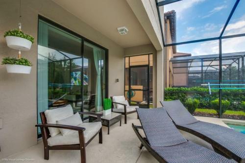New Luxurious 6 Bedroom Solterra Villa With Pool Villa
