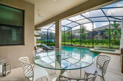 New Luxurious 6 Bedroom Solterra Villa With Pool Villa