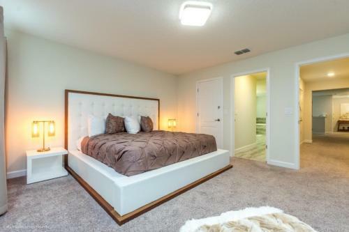 New Luxurious 6 Bedroom Solterra Villa With Pool Villa