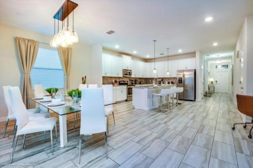 New Luxurious 6 Bedroom Solterra Villa With Pool Villa