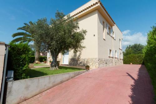 Villa Alzinita
