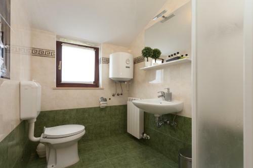 Hostal Apartments Alice