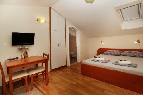 Apartments Caralipeo