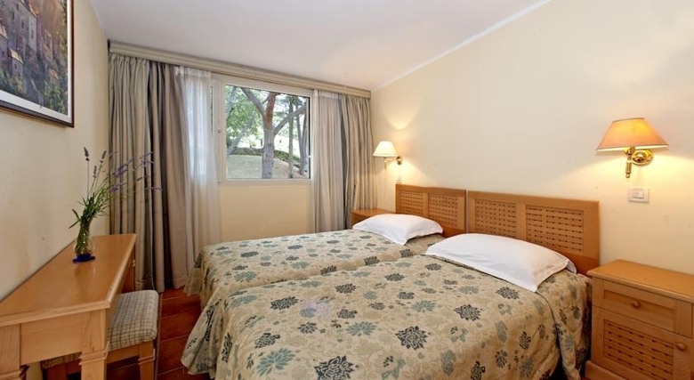Studio Apartments Laguna Bellevue