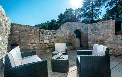 Holiday Home Lovrecina Bb