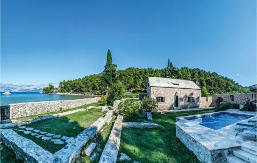 Holiday Home Lovrecina Bb