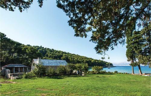 Holiday Home Lovrecina Bb