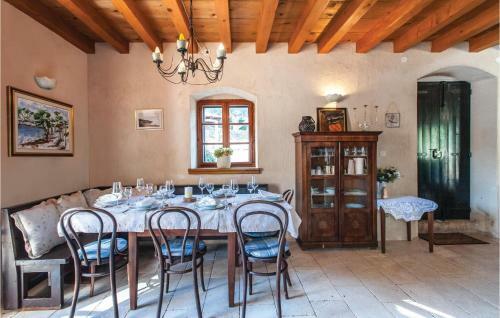 Holiday Home Lovrecina Bb