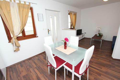 Apartments Poretti