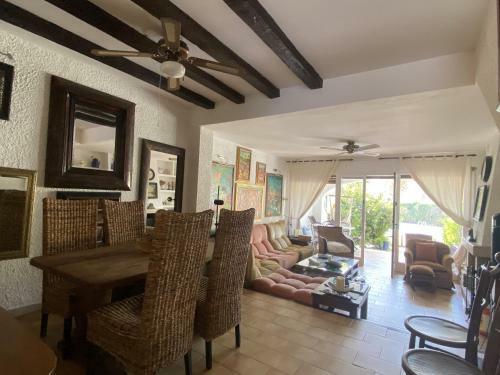 R97 Casa Alorda