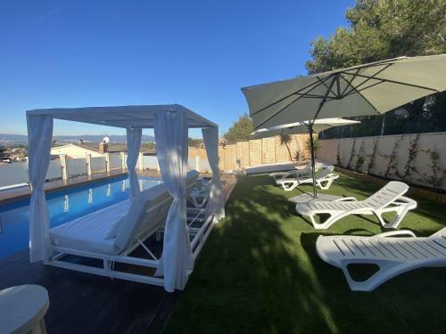 Villa R125 - Casa Traviesa