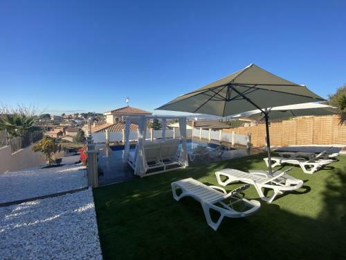 Villa R125 - Casa Traviesa