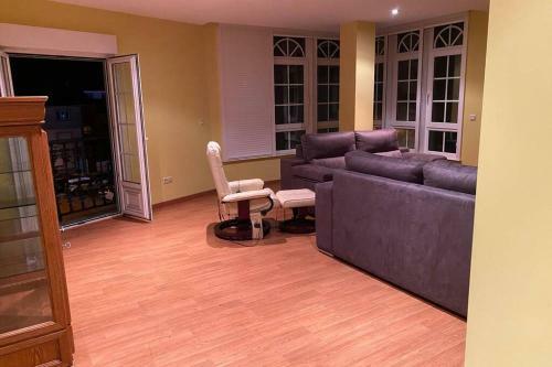Apartamento De 4 Dormitorios En Camari�as