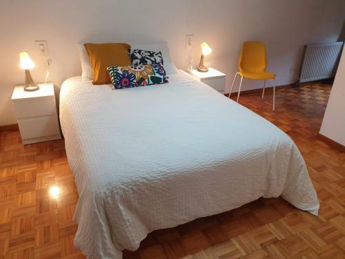 C�ntrico, Amplio Y Bonito Apartamento En Cambados