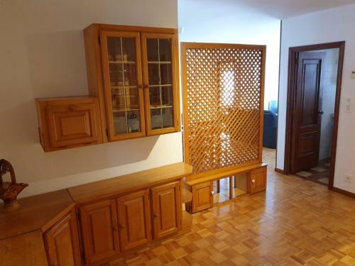 C�ntrico, Amplio Y Bonito Apartamento En Cambados