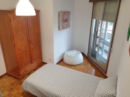 C�ntrico, Amplio Y Bonito Apartamento En Cambados