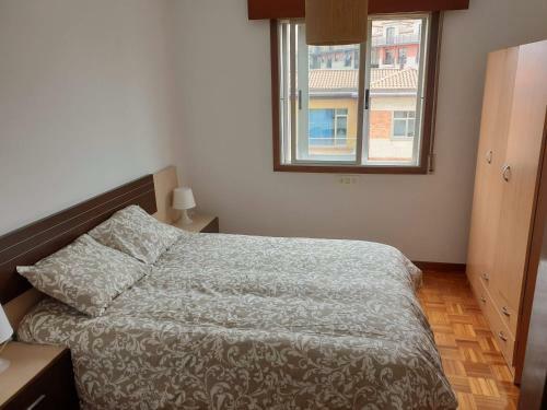 C�ntrico, Amplio Y Bonito Apartamento En Cambados