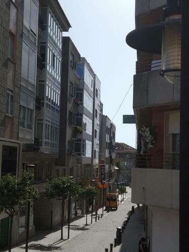 C�ntrico, Amplio Y Bonito Apartamento En Cambados