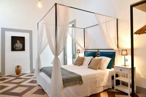Hostal Dimora Duchessina Suites De Charme