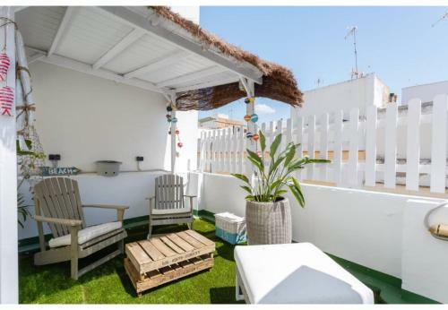 Apartamento Terraza-caleta Beach Home By Cadiz4rentals