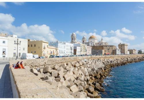 Apartamento Terraza-caleta Beach Home By Cadiz4rentals
