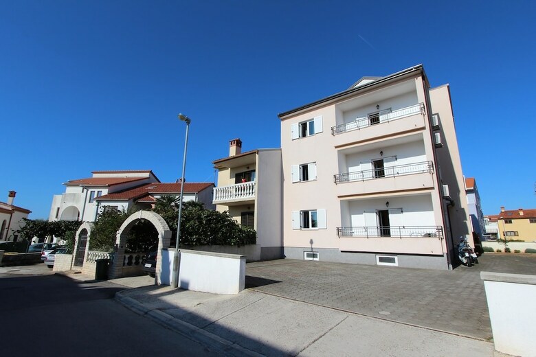 Apartments Elida