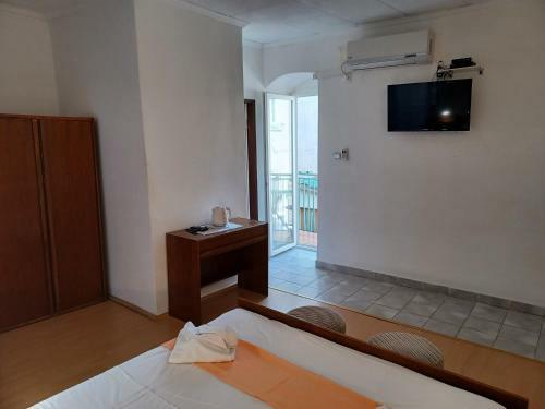 Hostal Guesthouse Romana