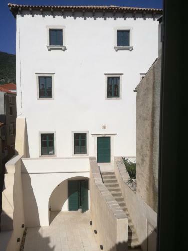 Hostal Guesthouse Romana