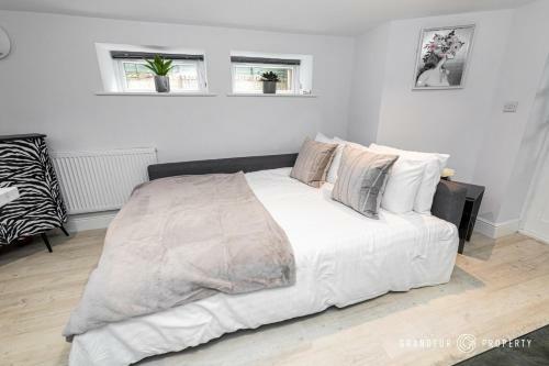 Apartamento Charming 1 Bed Lower Ground Floor Apt, Parking