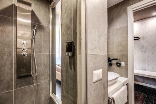 Hostal Four Rivers Suites