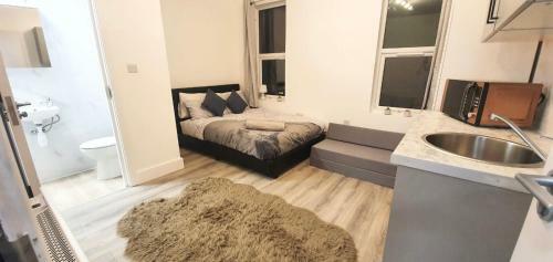 Bright And Modern Studio Apartment W/ Parking
