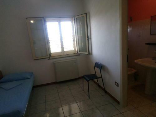 Hostal Double Room For Rent With Private Bathroom