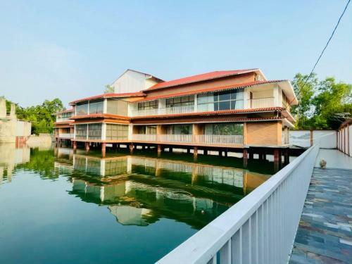 Hotel Dhali's Amber Nivaas