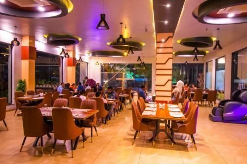 Hotel The Bhagwati Resort