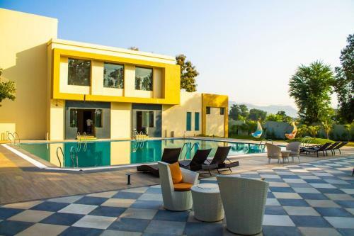 Hotel The Bhagwati Resort